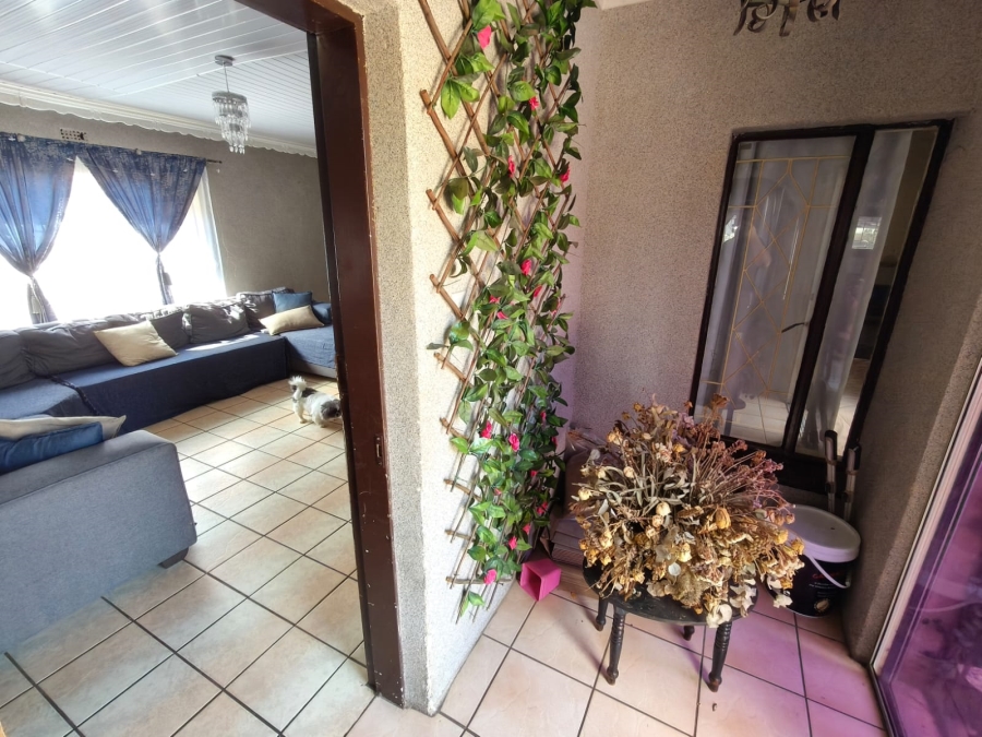 3 Bedroom Property for Sale in Rustenburg Central North West